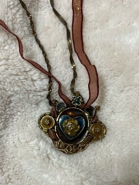 Vintage-Inspired Gold Heart Pendant Necklace with Blue Accent